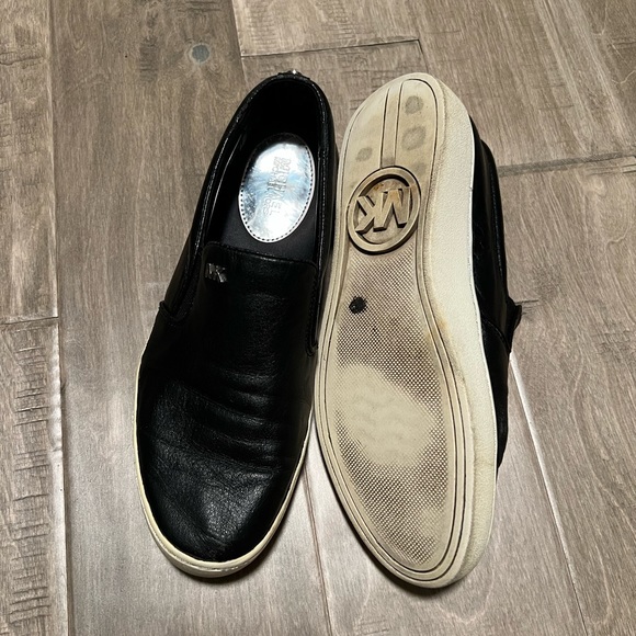 Michael Kors Sneakers - Picture 3 of 6